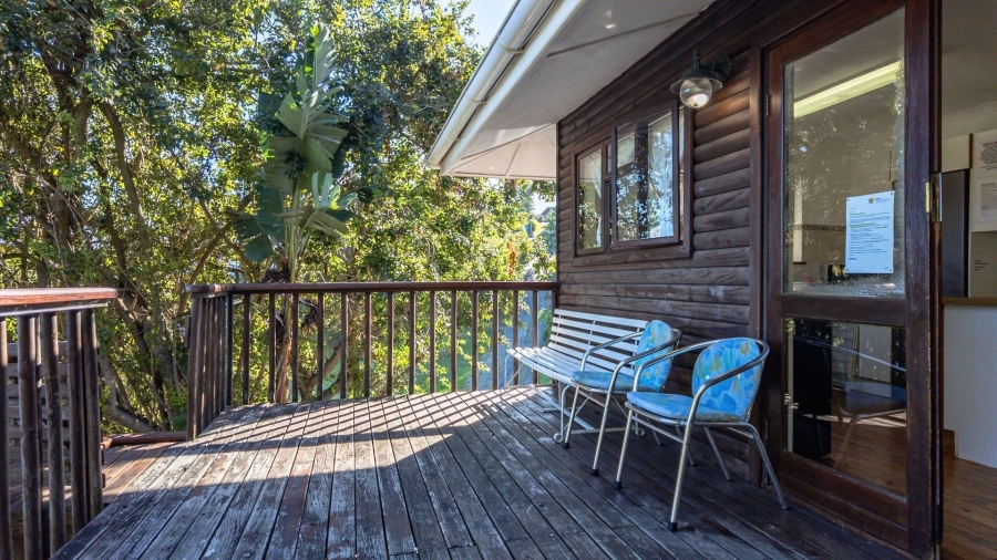 7 Bedroom Property for Sale in Paradise Western Cape